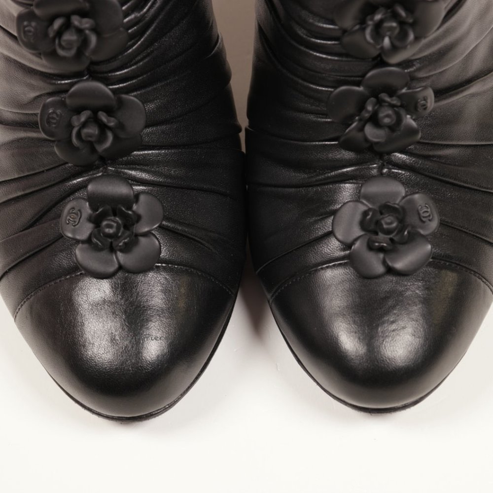 Amazing Chanel Black Leather Camelia Ankle Boots Heels RARE - Picture 12 of 13